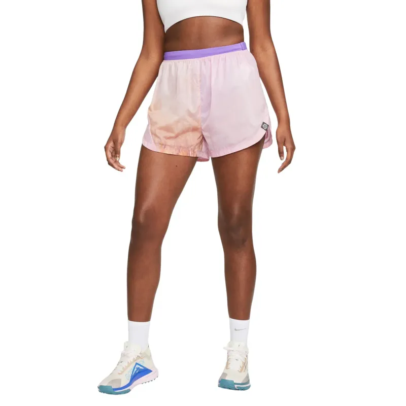 Pantalón corto de tiro medio para mujer Nike 3" BR