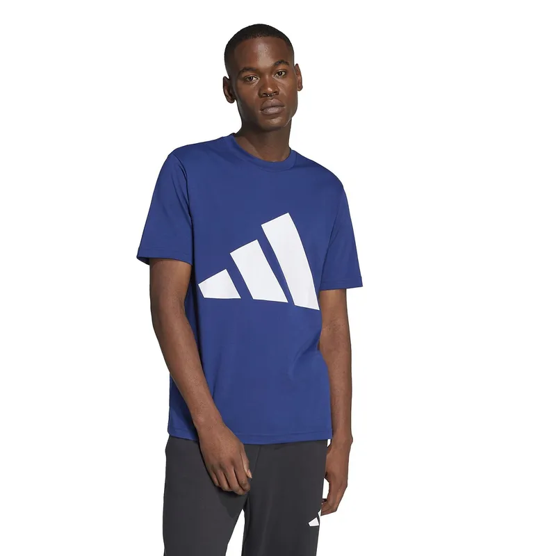 ADIDAS SPORTSWEAR Camiseta básica de manga corta Brand Love. Color